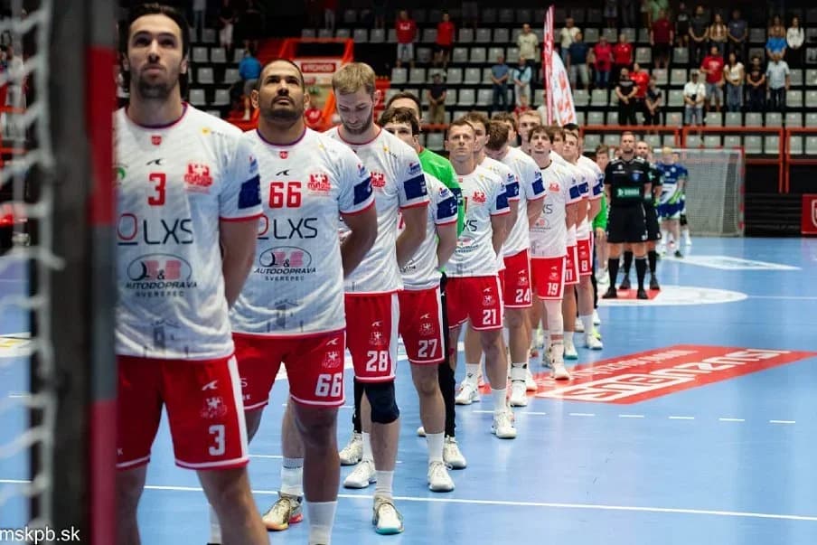 V NETRADIČNÝ ČAS SA OČAKÁVA TRADIČNÝ BOJ