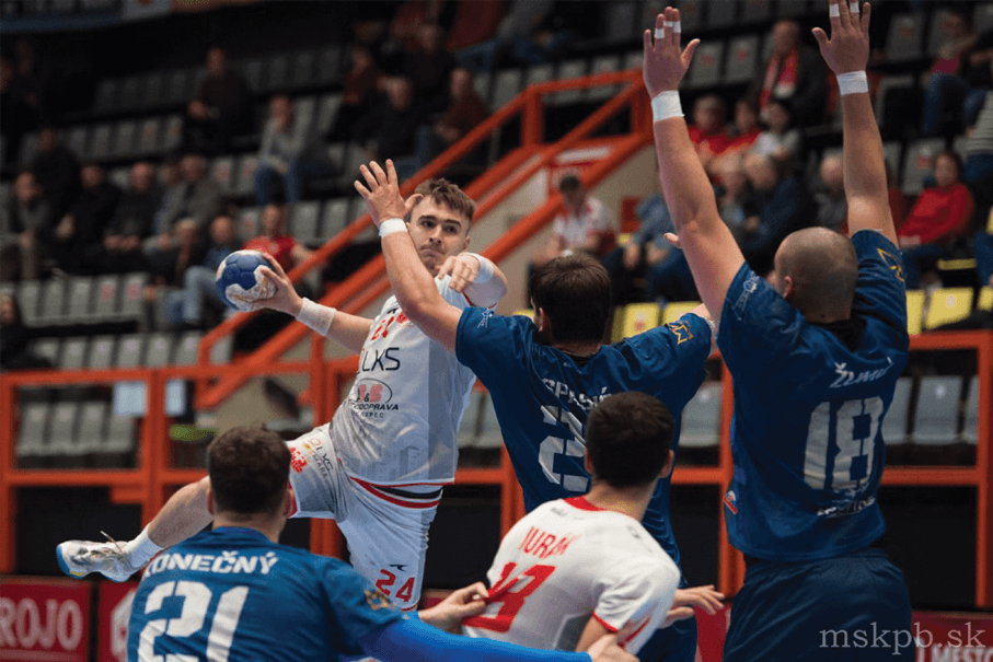SLOVENSKÝ POHÁR: POVAŽSKÁ BYSTRICA A NOVÉ ZÁMKY BEZ PROBLÉMOV DO SEMIFINÁLE
