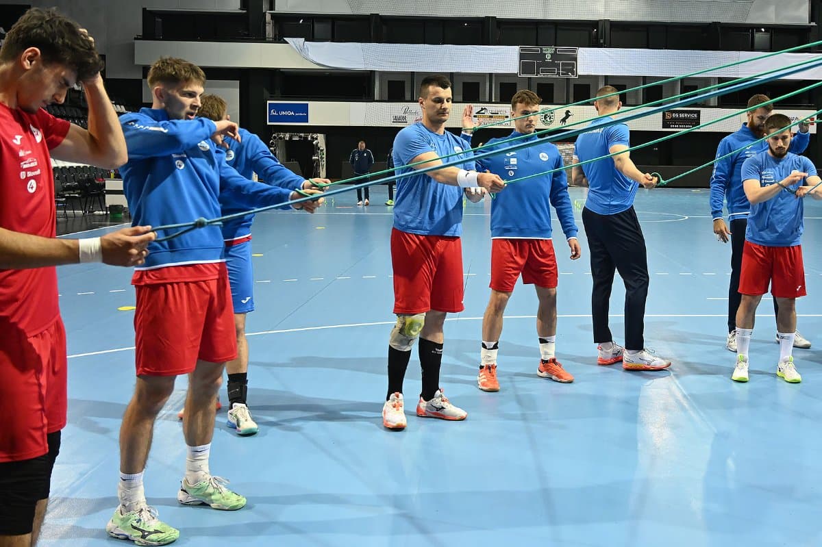 PROTI SEVEROMACEDÓNCOM AJ S DVOMA POVAŽANMI
