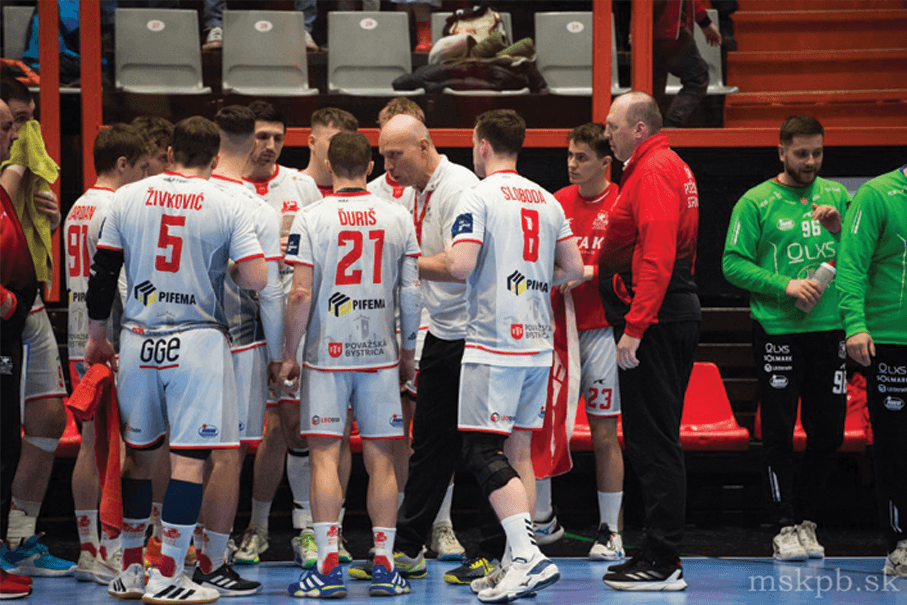 NHE: POČAS VÍKENDU POKRAČUJE MUŽSKÁ EXTRALIGA NADSTAVBOU, KTORÁ ROZHODNE O SEMIFINALISTOCH AJ O ÚČASTNÍKOVI BARÁŽE