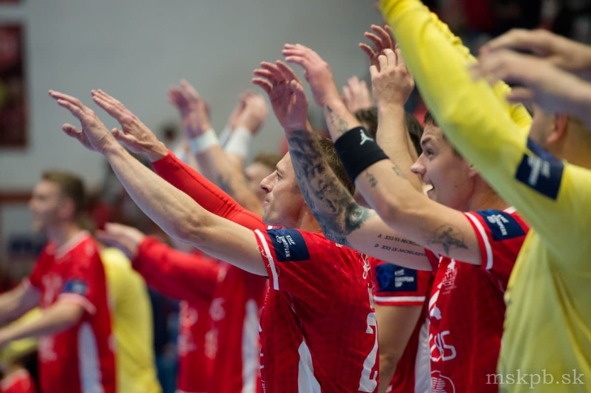 MODRA NÁM „SEDÍ“, 28. VÝHRA V 29. ZÁPASE